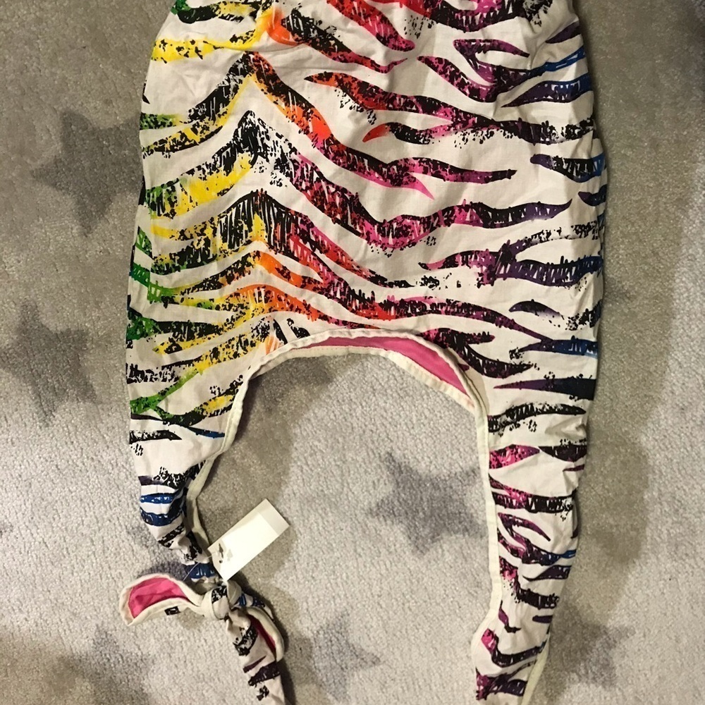 Claires sling bag‎